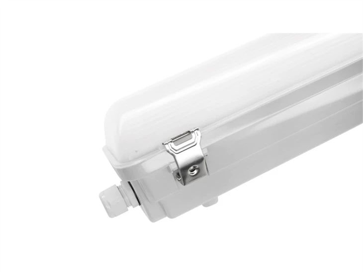 Светодиодный светильник Triproof 8FT Tube Light